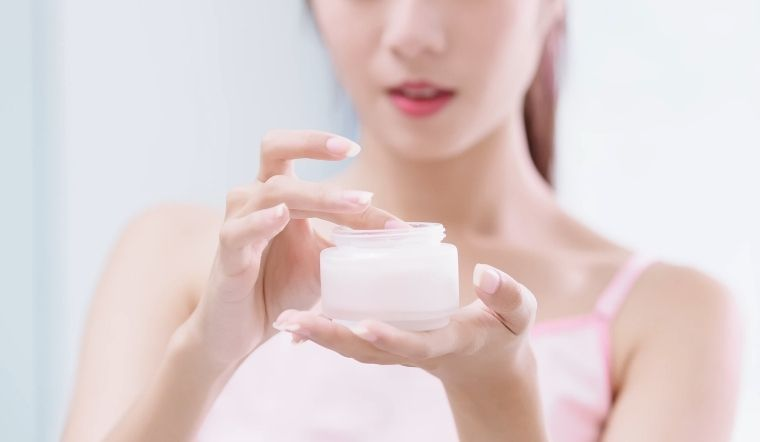 Kem dưỡng ẩm cho da mặt là gì?