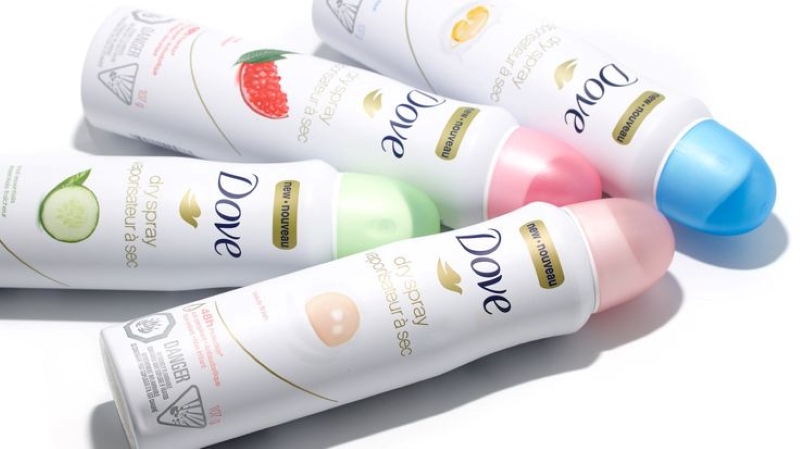 Chai xịt khử mùi chứa chất khử mùi - Deodorant hãng Dove