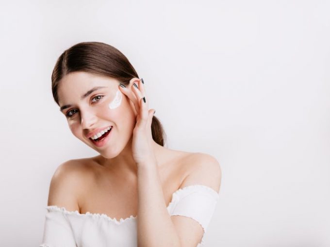 6 lý do bạn tuyệt vời bạn nên dùng sữa dưỡng ẩm da mặt mỗi ngày