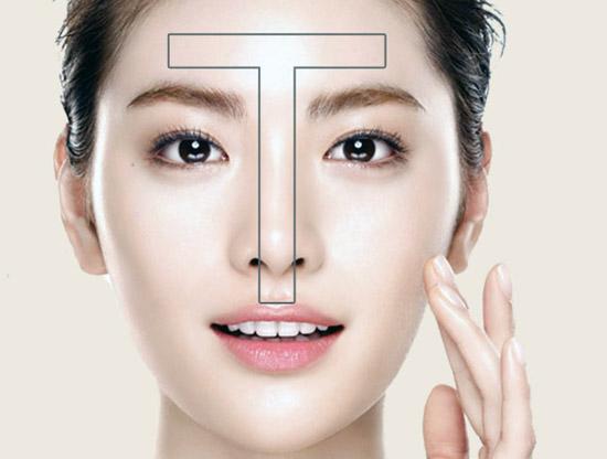 Vùng chữ T thông thường là vùng da tiết nhiều dầu nhất trên khuôn mặt