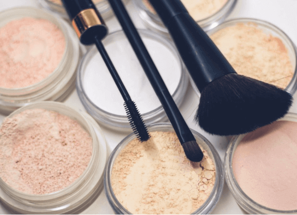 Bí kíp làm đẹp: 10 dụng cụ make up cơ bản cho người mới bắt đầu