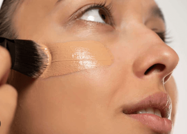 Kem nền là một sản phẩm không thể thiếu trong một bộ make up cơ bản